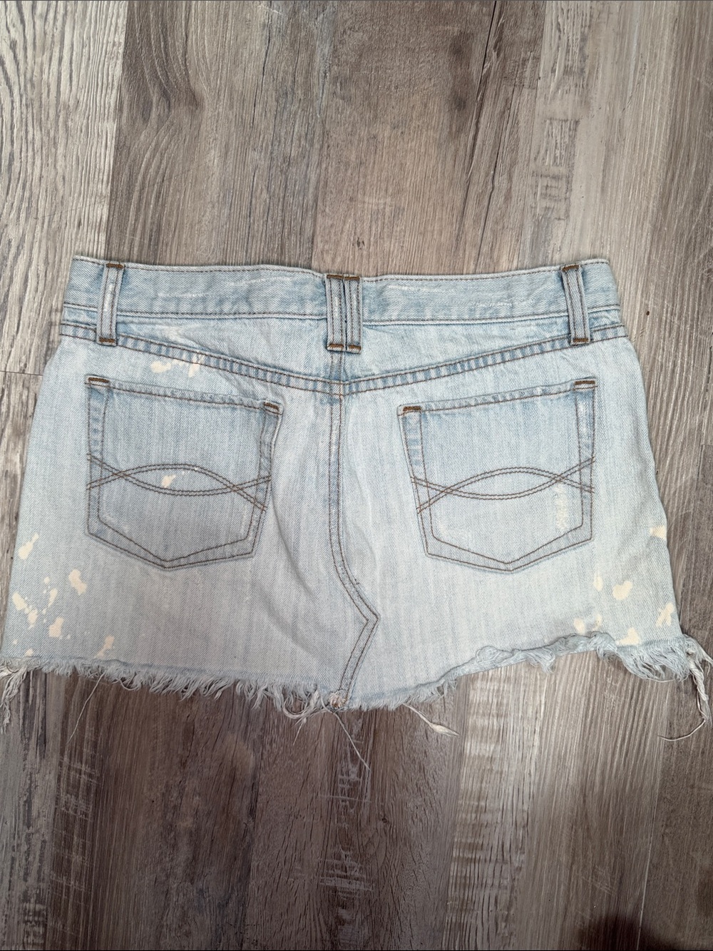 Abercrombie & Fitch Vintage Light Blue Distressed Denim Mini Skirt Size 6 - Picture 10 of 10